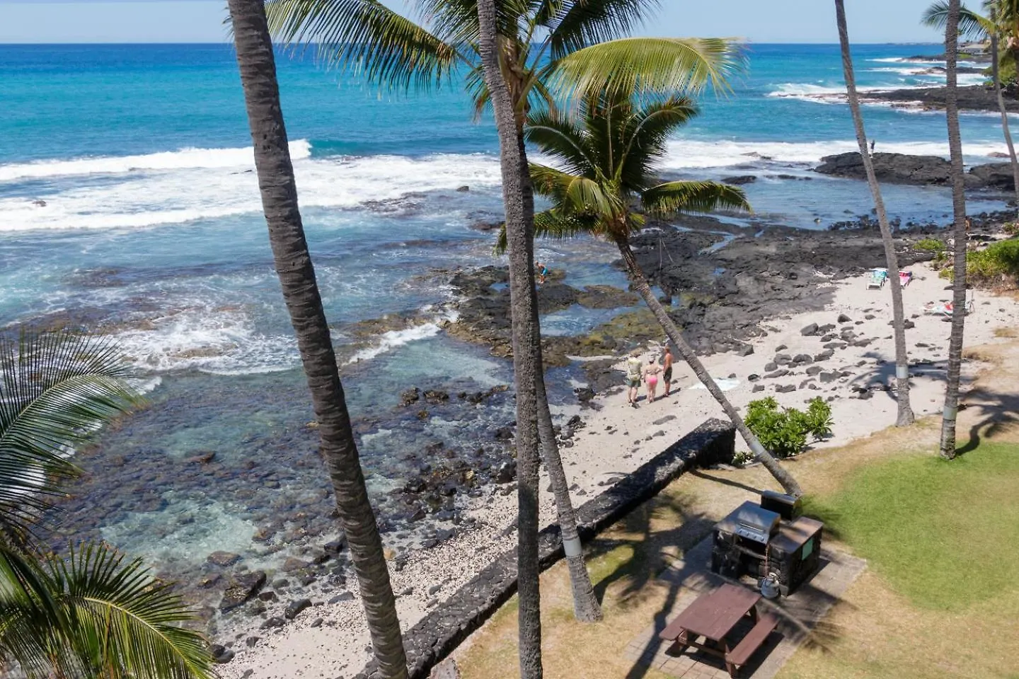Apartament Ocean-Front Penthouse, Sunsets, Whales, Surfers! Newly Remodeled! Kailua-Kona